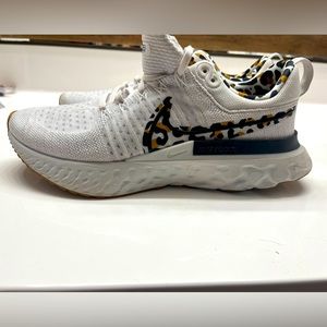 Nike react Infinity flyknit size 10